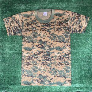 Vintage Y2K MARPAT Digital Woodland Camo T-Shirt M Single Stitch Outdoor USMC